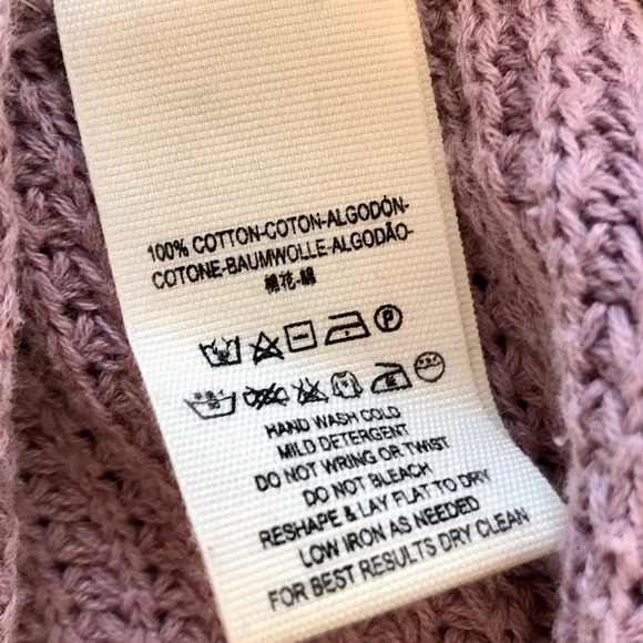 Free People Strappy Loose Oversized Raw Hem Sweater Sz XS Lavender Cold Shoulder - Picture 9 of 9